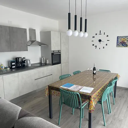House Adriano Aquarama One Bedroom Colico