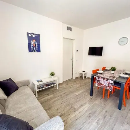 House Adriano Aquarama One Bedroom Colico