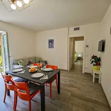 House Adriano Aquarama One Bedroom * Colico