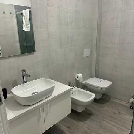 House Adriano Aquarama One Bedroom * Colico