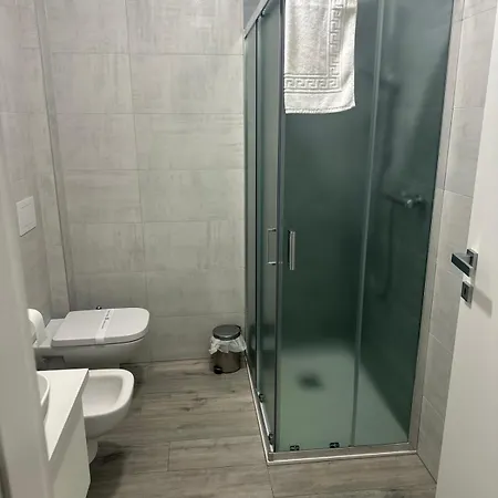 House Adriano Aquarama One Bedroom Appartamento Colico