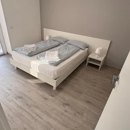 House Adriano Aquarama One Bedroom